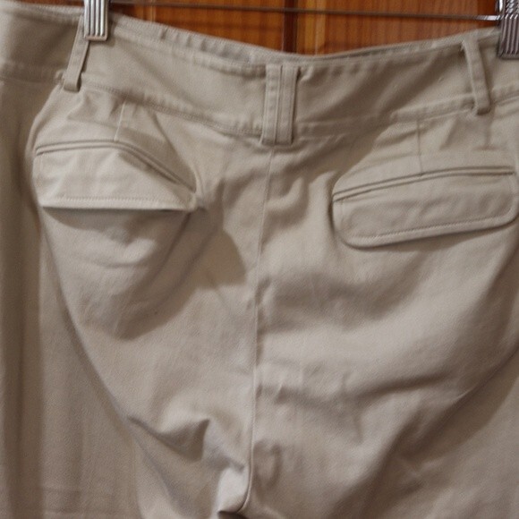 Chaps Khaki Capri Pants 12 - Picture 8 of 12